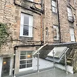 2Bed, Private Garden & Fireplace, Near Water Of Leith